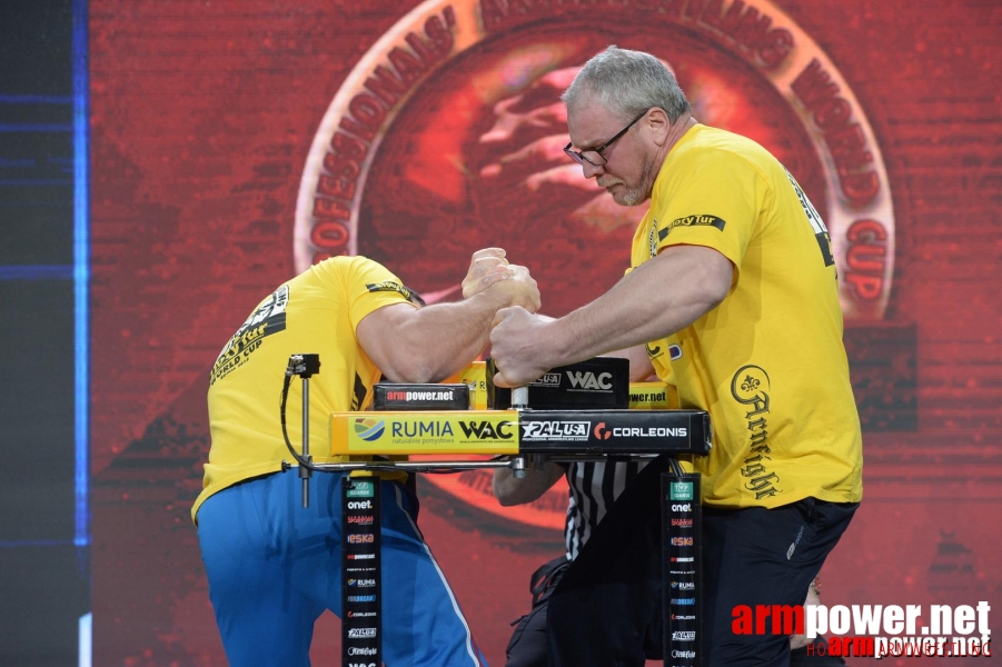 Zloty Tur 2015 by Mark Kazus - Right Hand # Siłowanie na ręce # Armwrestling # Armpower.net