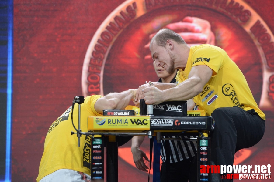 Zloty Tur 2015 by Mark Kazus - Right Hand # Armwrestling # Armpower.net