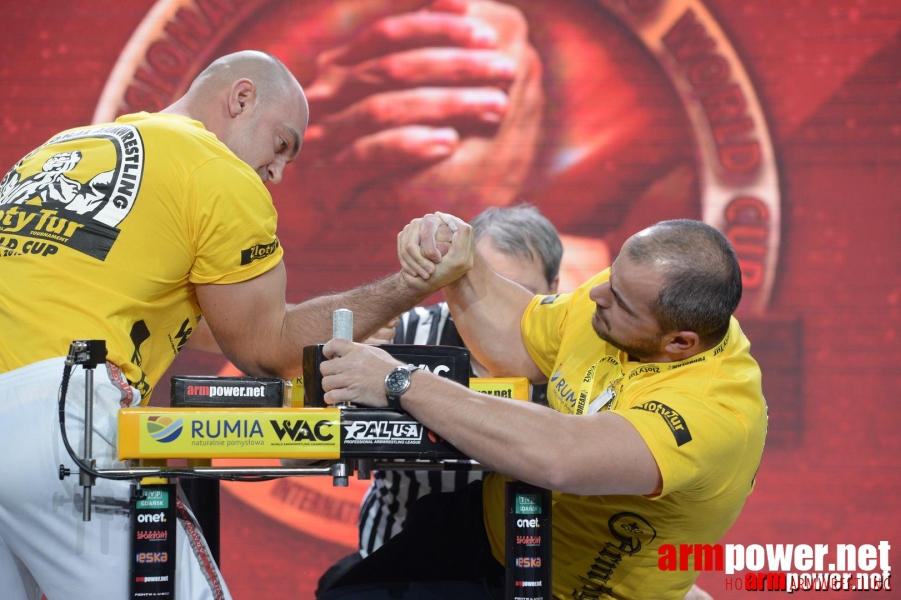 Zloty Tur 2015 by Mark Kazus - Right Hand # Armwrestling # Armpower.net