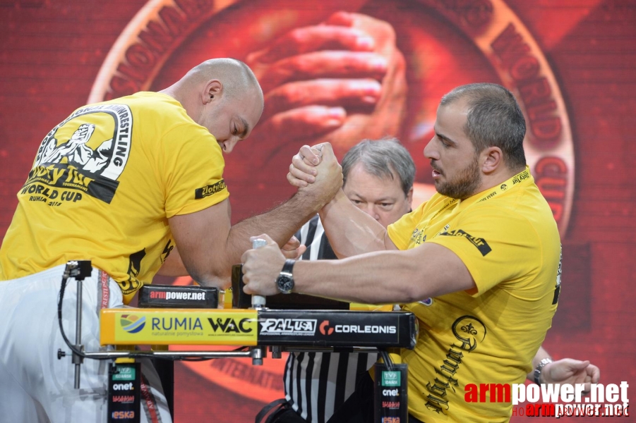 Zloty Tur 2015 by Mark Kazus - Right Hand # Armwrestling # Armpower.net