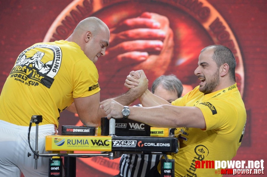 Zloty Tur 2015 by Mark Kazus - Right Hand # Armwrestling # Armpower.net