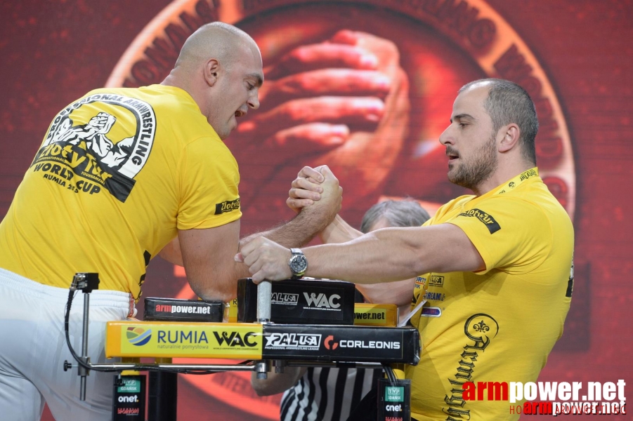 Zloty Tur 2015 by Mark Kazus - Right Hand # Armwrestling # Armpower.net