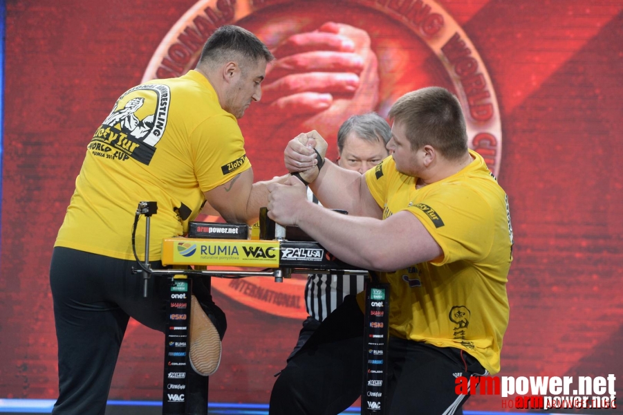 Zloty Tur 2015 by Mark Kazus - Right Hand # Siłowanie na ręce # Armwrestling # Armpower.net