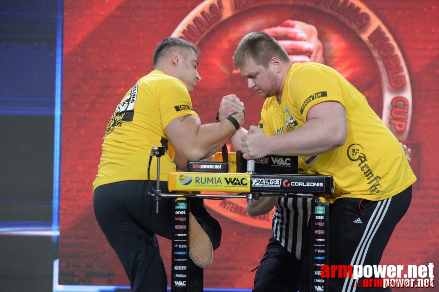 Zloty Tur 2015 by Mark Kazus - Right Hand # Siłowanie na ręce # Armwrestling # Armpower.net