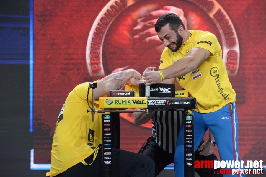 Zloty Tur 2015 by Mark Kazus - Right Hand # Armwrestling # Armpower.net