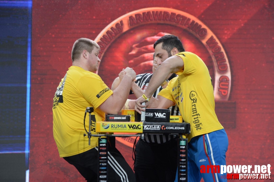 Zloty Tur 2015 by Mark Kazus - Right Hand # Siłowanie na ręce # Armwrestling # Armpower.net