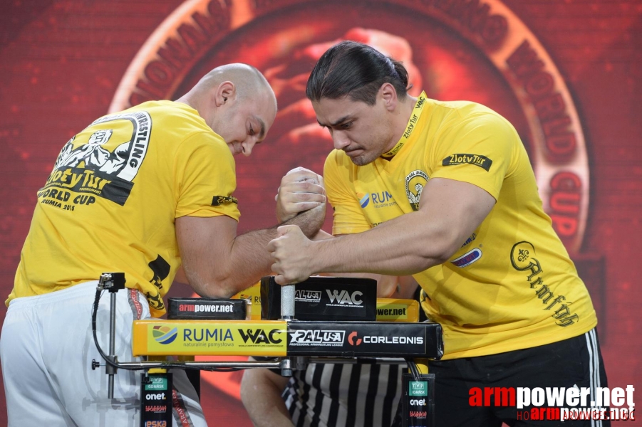 Zloty Tur 2015 by Mark Kazus - Right Hand # Armwrestling # Armpower.net