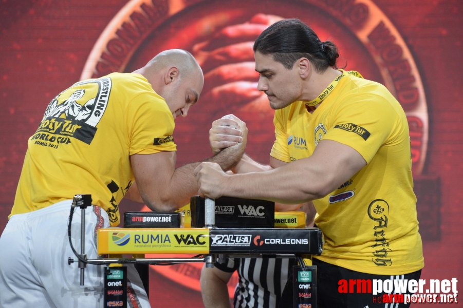 Zloty Tur 2015 by Mark Kazus - Right Hand # Armwrestling # Armpower.net