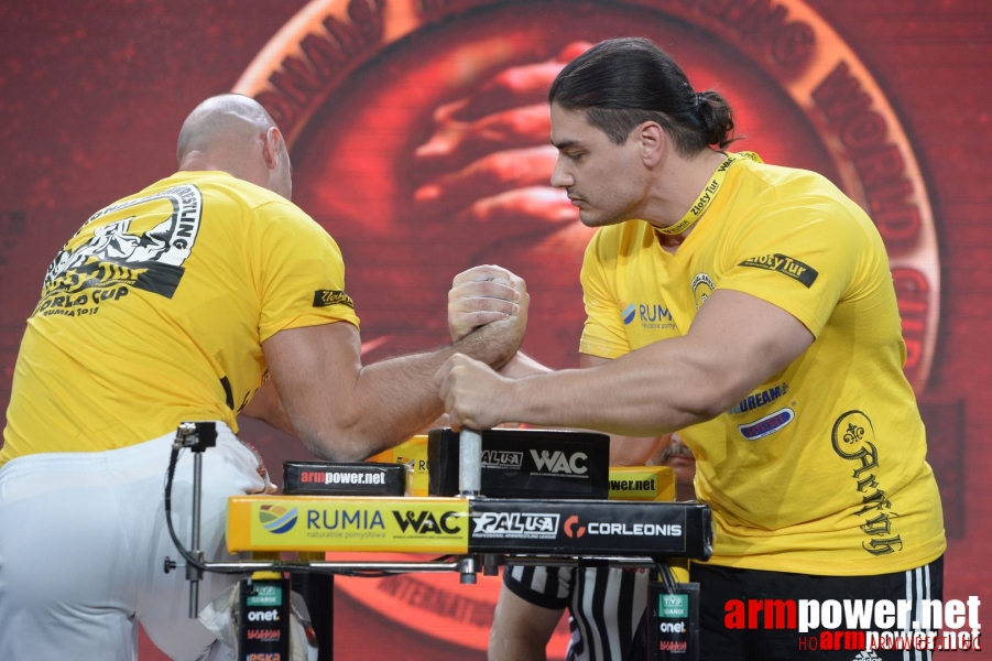 Zloty Tur 2015 by Mark Kazus - Right Hand # Siłowanie na ręce # Armwrestling # Armpower.net