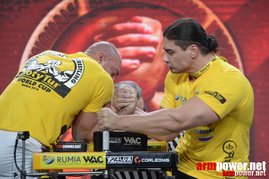 Zloty Tur 2015 by Mark Kazus - Right Hand # Armwrestling # Armpower.net