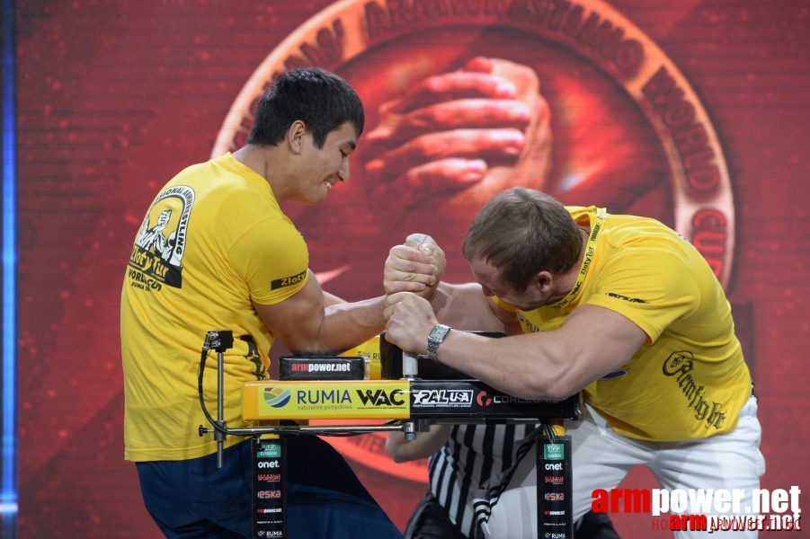 Zloty Tur 2015 by Mark Kazus - Right Hand # Siłowanie na ręce # Armwrestling # Armpower.net