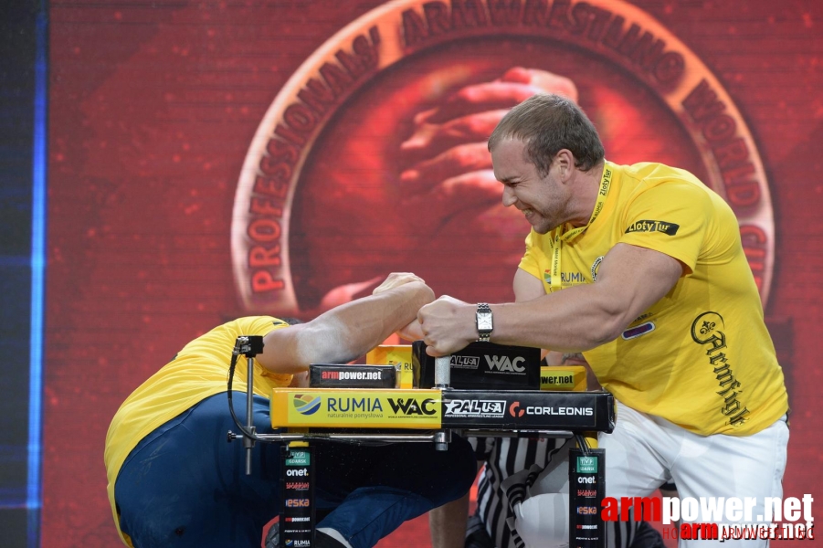 Zloty Tur 2015 by Mark Kazus - Right Hand # Armwrestling # Armpower.net