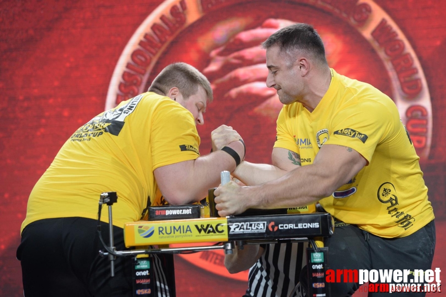 Zloty Tur 2015 by Mark Kazus - Right Hand # Armwrestling # Armpower.net