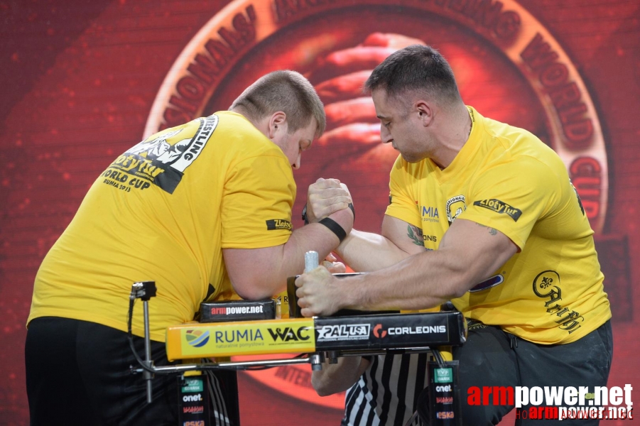 Zloty Tur 2015 by Mark Kazus - Right Hand # Siłowanie na ręce # Armwrestling # Armpower.net