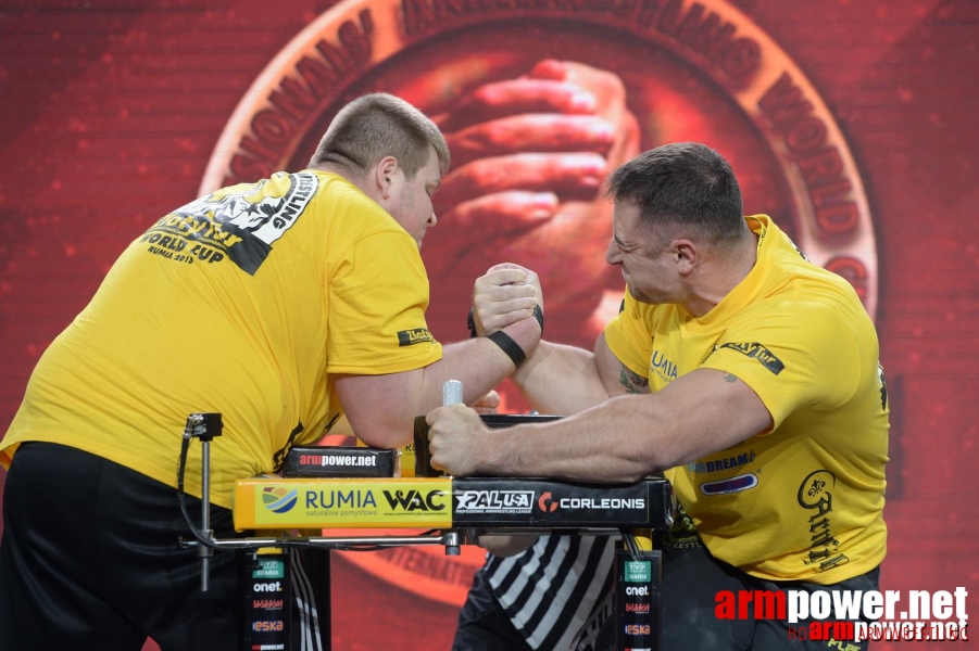 Zloty Tur 2015 by Mark Kazus - Right Hand # Siłowanie na ręce # Armwrestling # Armpower.net