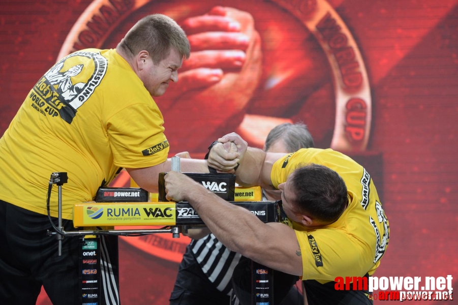 Zloty Tur 2015 by Mark Kazus - Right Hand # Armwrestling # Armpower.net