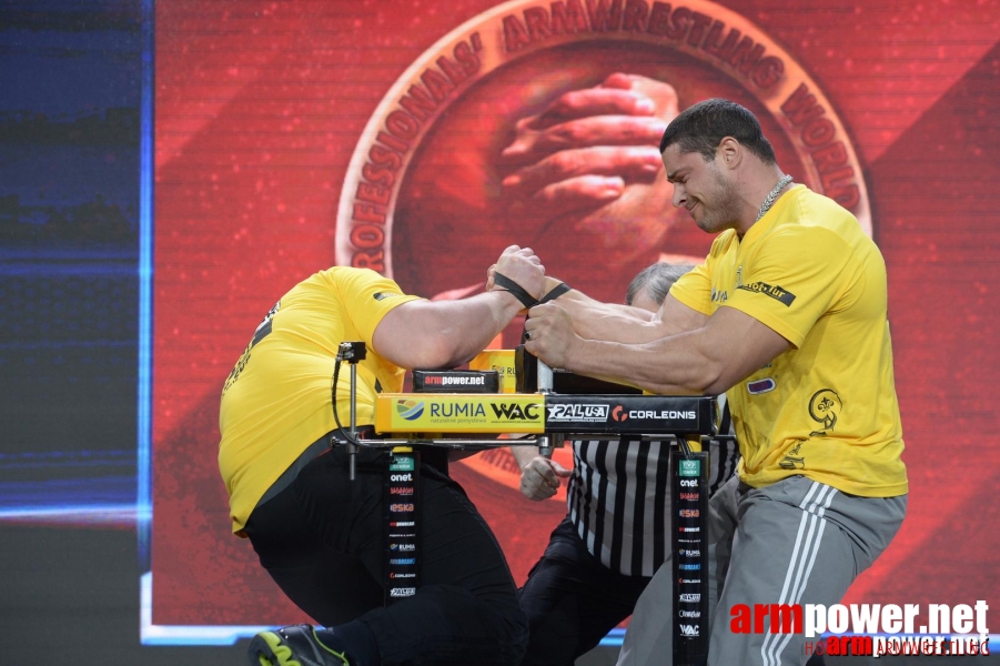 Zloty Tur 2015 by Mark Kazus - Right Hand # Armwrestling # Armpower.net