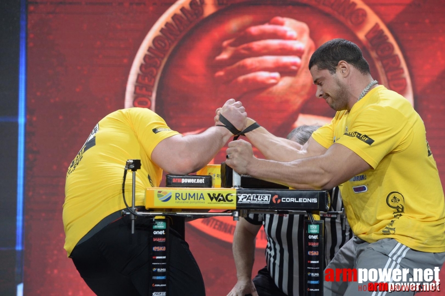 Zloty Tur 2015 by Mark Kazus - Right Hand # Siłowanie na ręce # Armwrestling # Armpower.net