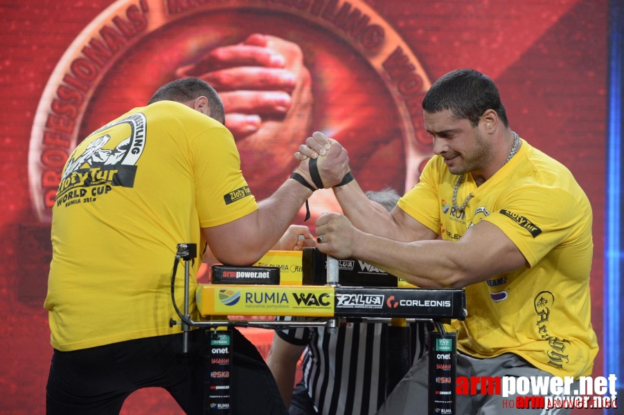 Zloty Tur 2015 by Mark Kazus - Right Hand # Siłowanie na ręce # Armwrestling # Armpower.net