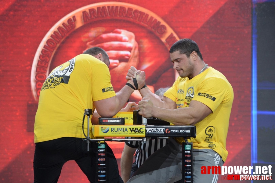 Zloty Tur 2015 by Mark Kazus - Right Hand # Siłowanie na ręce # Armwrestling # Armpower.net