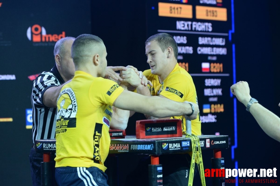 Zloty Tur 2016 - left hand by Mark Kazus # Armwrestling # Armpower.net