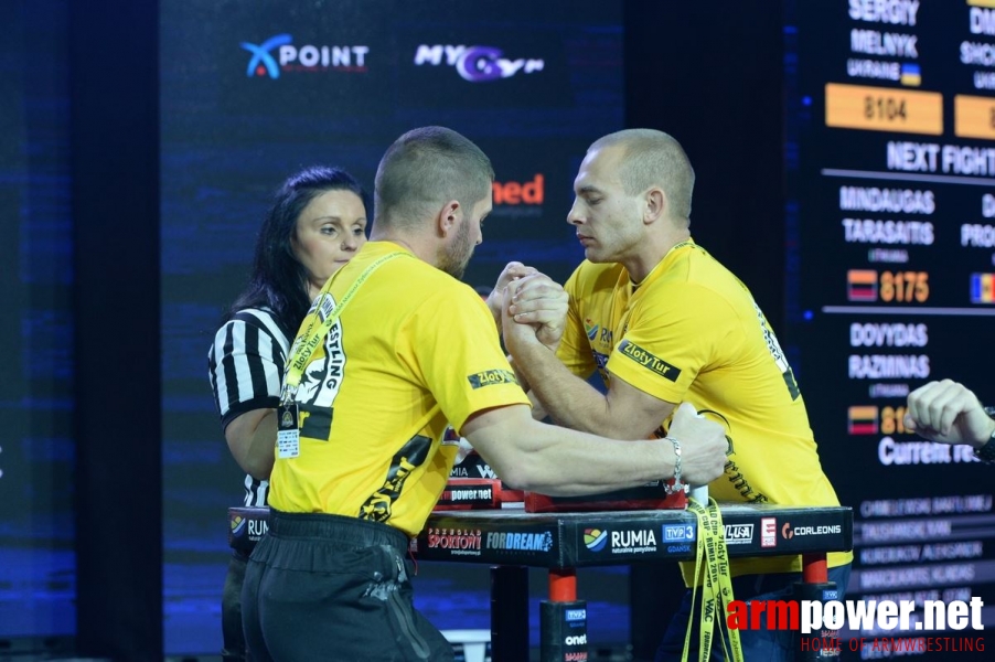 Zloty Tur 2016 - left hand by Mark Kazus # Armwrestling # Armpower.net