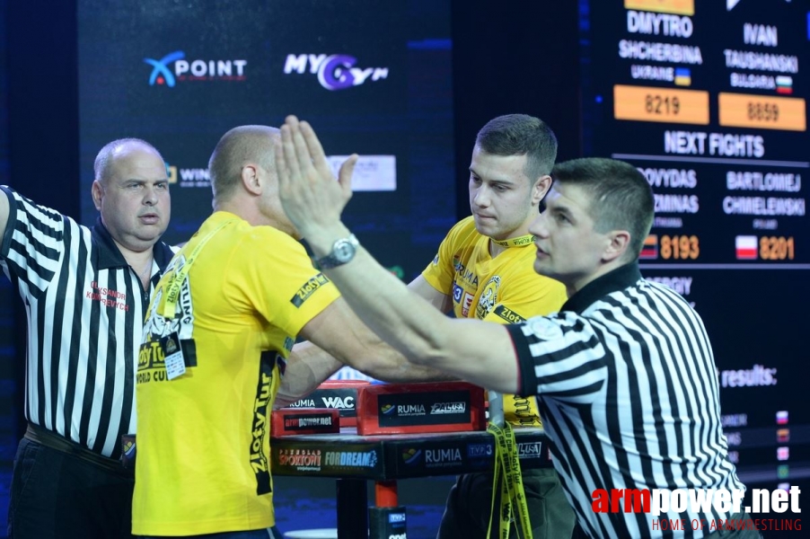 Zloty Tur 2016 - left hand by Mark Kazus # Siłowanie na ręce # Armwrestling # Armpower.net