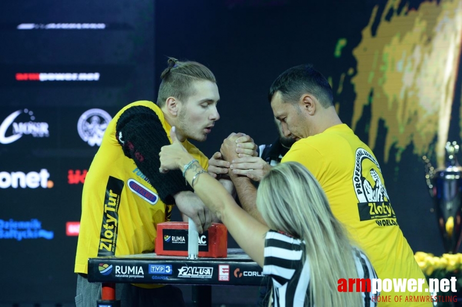 Zloty Tur 2016 - left hand by Mark Kazus # Armwrestling # Armpower.net