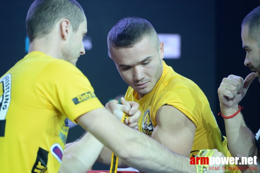 Zloty Tur 2016 - left hand by Mark Kazus # Armwrestling # Armpower.net