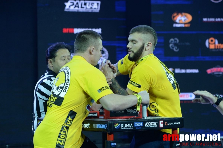 Zloty Tur 2016 - left hand by Mark Kazus # Armwrestling # Armpower.net