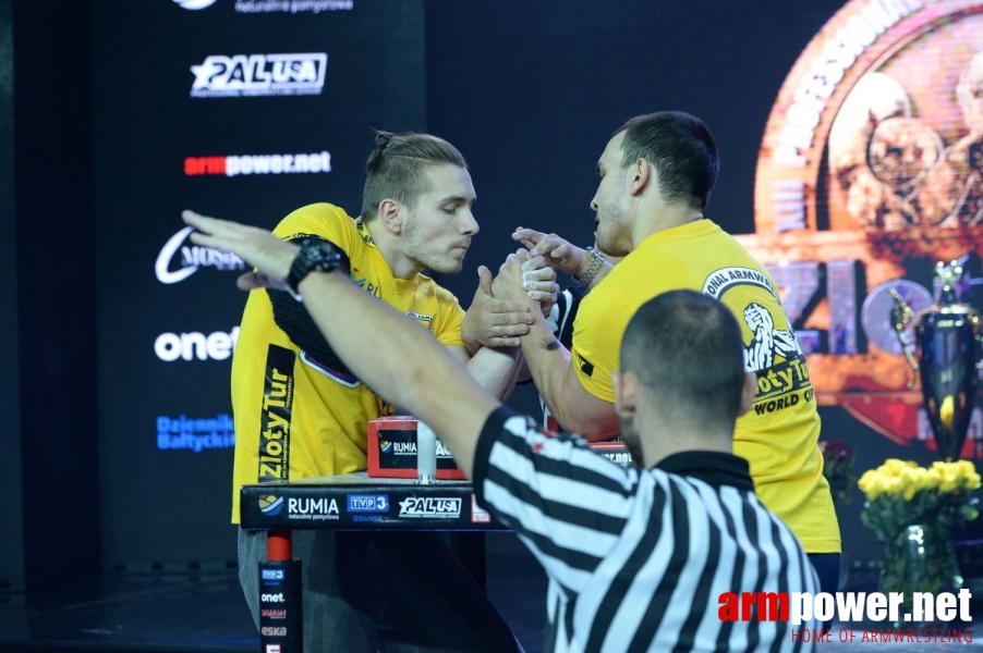 Zloty Tur 2016 - left hand by Mark Kazus # Armwrestling # Armpower.net