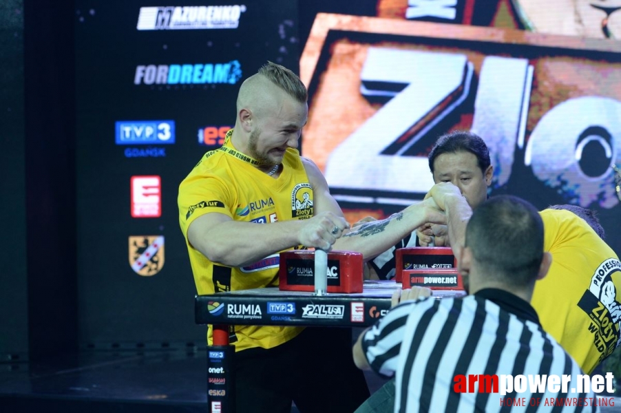 Zloty Tur 2016 - left hand by Mark Kazus # Armwrestling # Armpower.net