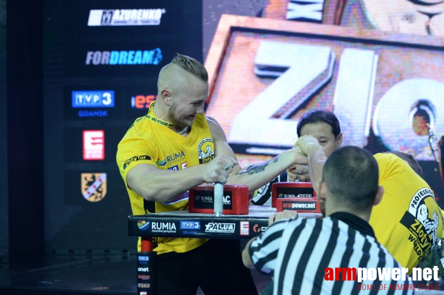 Zloty Tur 2016 - left hand by Mark Kazus # Armwrestling # Armpower.net