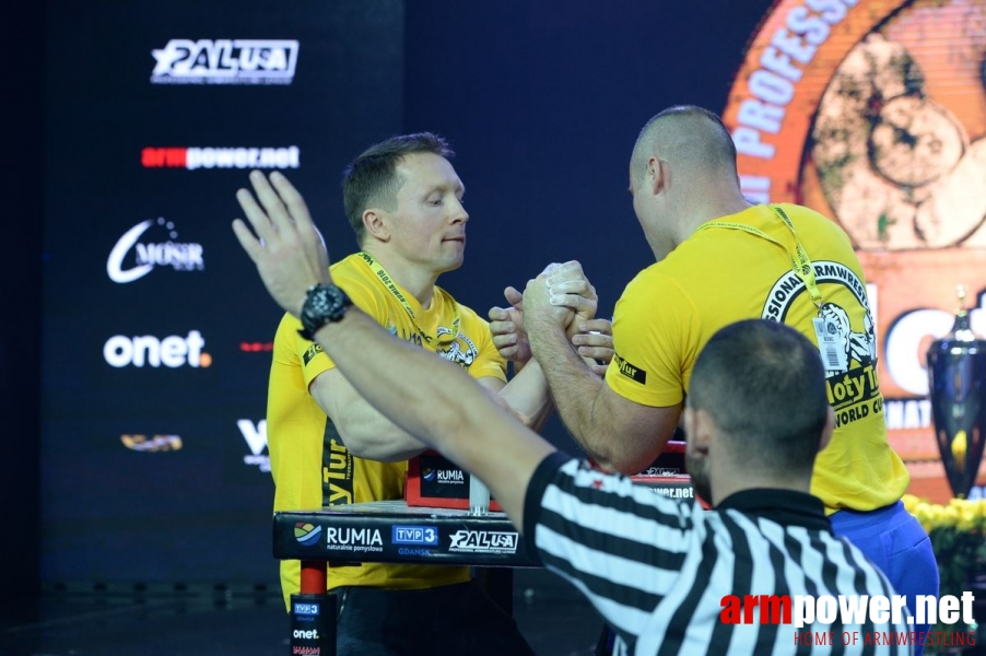 Zloty Tur 2016 - left hand by Mark Kazus # Armwrestling # Armpower.net