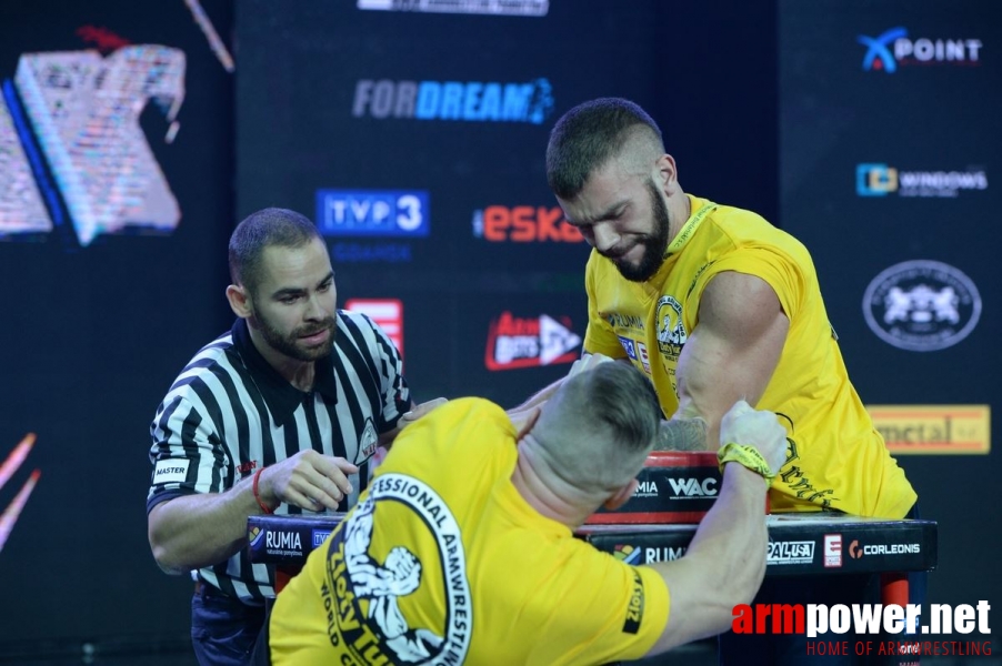 Zloty Tur 2016 - left hand by Mark Kazus # Siłowanie na ręce # Armwrestling # Armpower.net