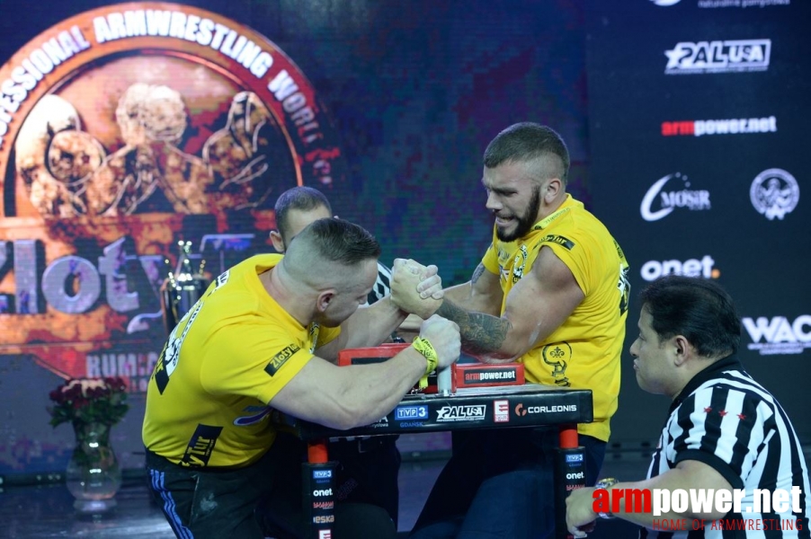 Zloty Tur 2016 - left hand by Mark Kazus # Armwrestling # Armpower.net