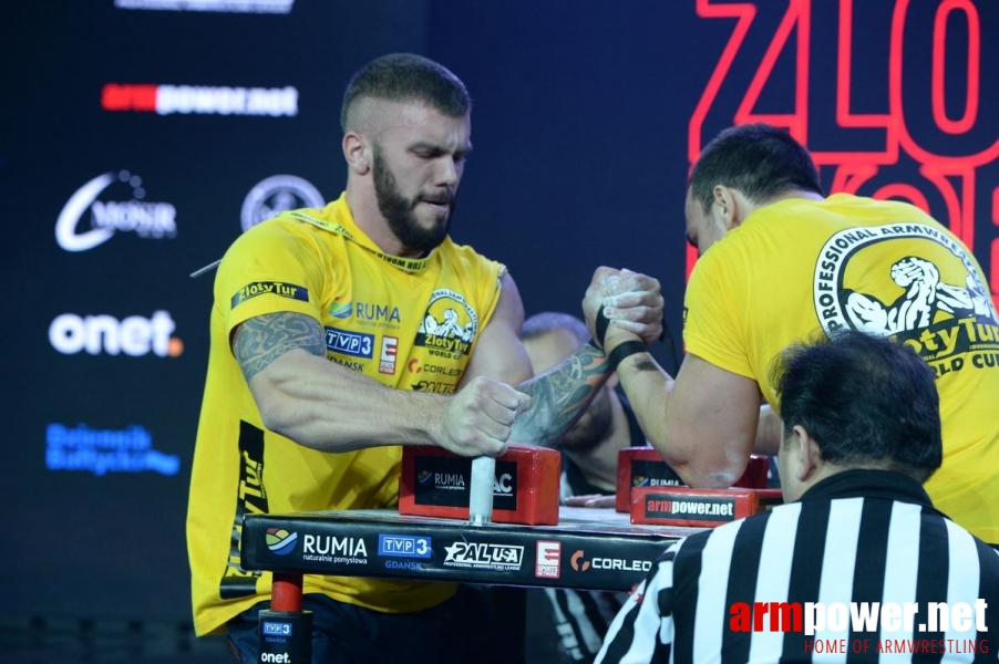 Zloty Tur 2016 - left hand by Mark Kazus # Armwrestling # Armpower.net