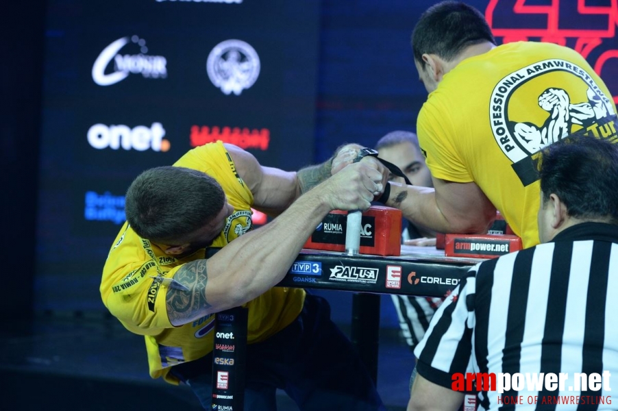 Zloty Tur 2016 - left hand by Mark Kazus # Siłowanie na ręce # Armwrestling # Armpower.net