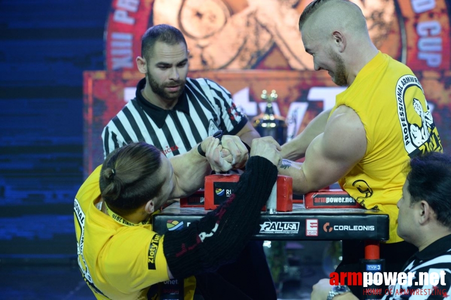 Zloty Tur 2016 - left hand by Mark Kazus # Siłowanie na ręce # Armwrestling # Armpower.net