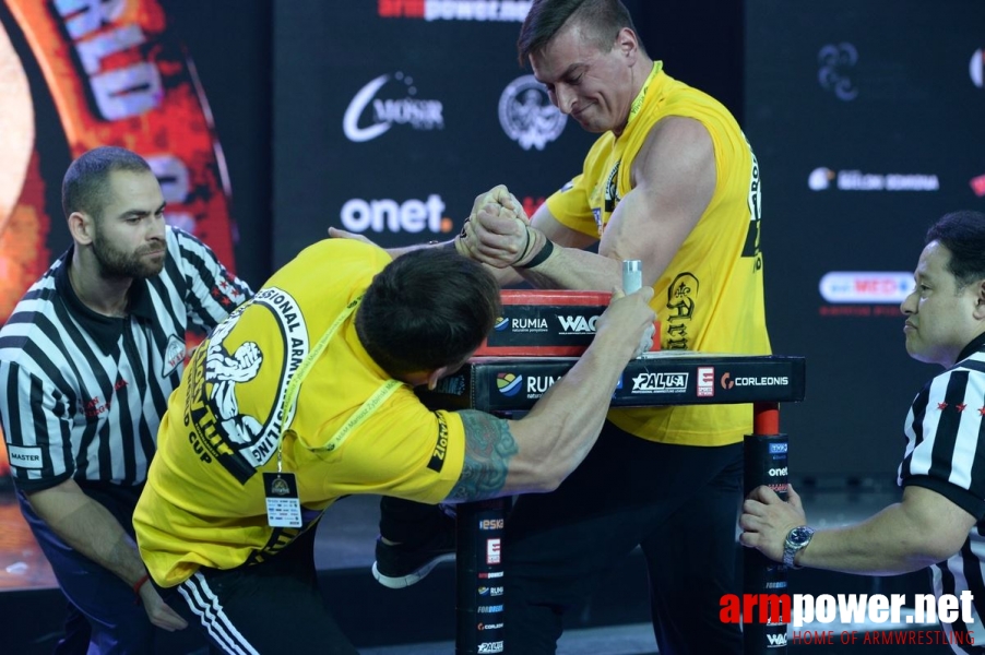 Zloty Tur 2016 - left hand by Mark Kazus # Siłowanie na ręce # Armwrestling # Armpower.net