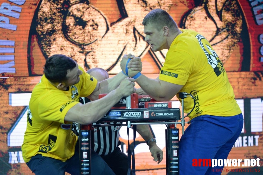 Zloty Tur 2016 - left hand by Mark Kazus # Armwrestling # Armpower.net