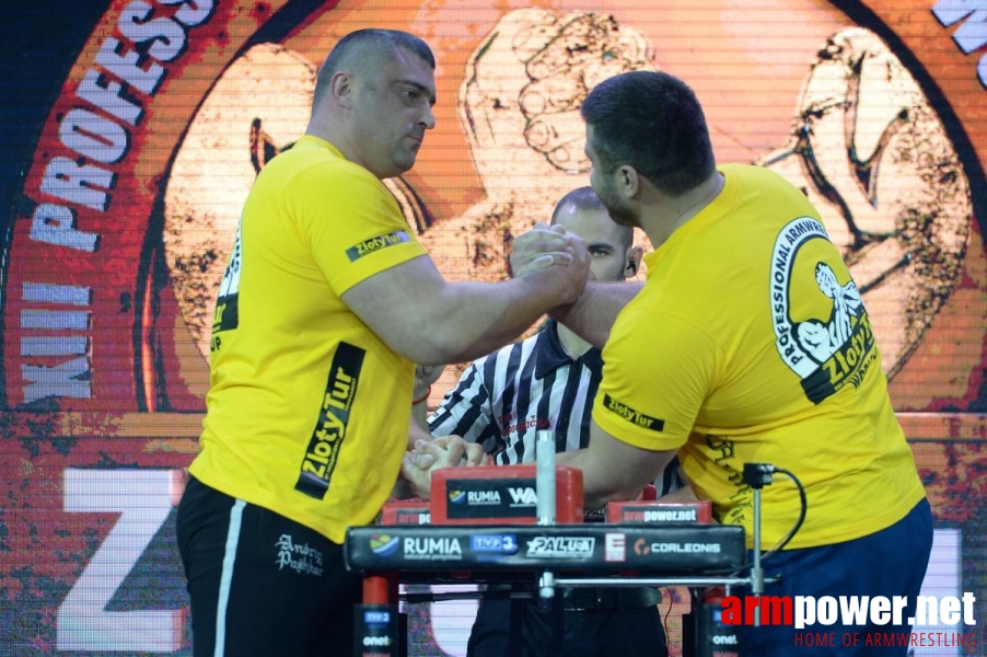 Zloty Tur 2016 - left hand by Mark Kazus # Armwrestling # Armpower.net