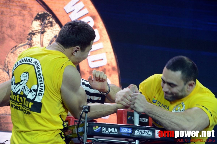 Zloty Tur 2016 - right hand # Siłowanie na ręce # Armwrestling # Armpower.net