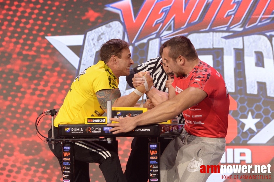 Armfight #48 - Bartosiewicz vs Tiete # Armwrestling # Armpower.net