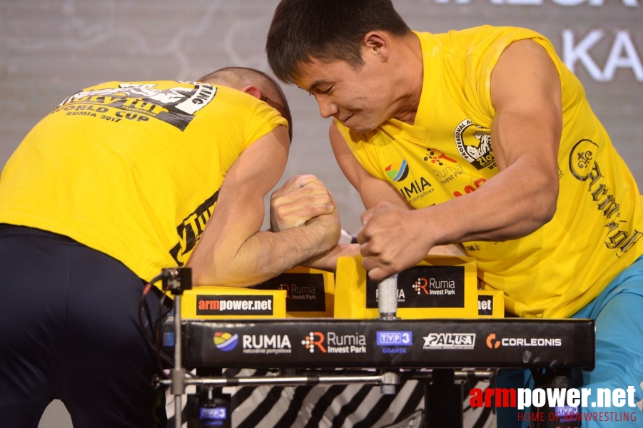 Zloty Tur 2017 - right hand finals # Siłowanie na ręce # Armwrestling # Armpower.net