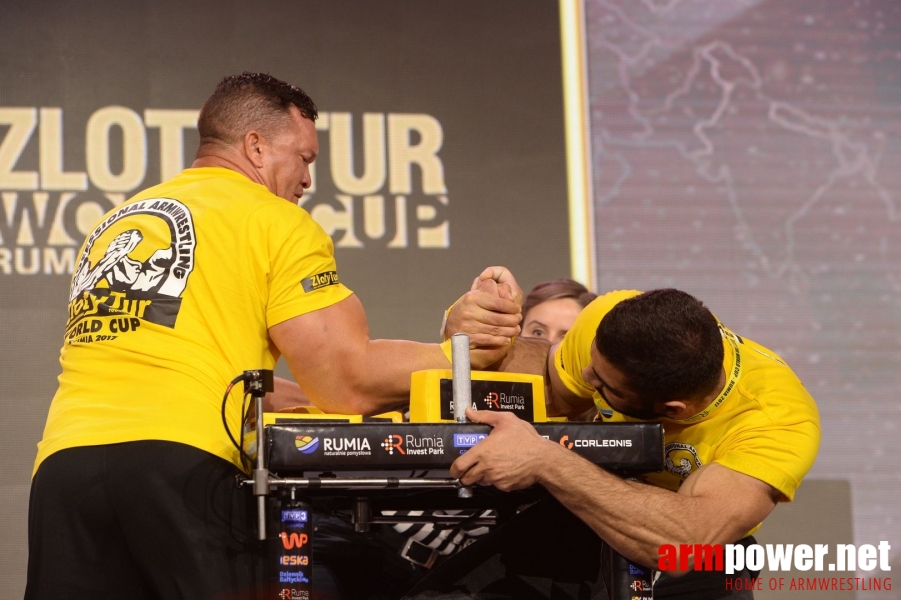 Zloty Tur 2017 - right hand finals # Armwrestling # Armpower.net