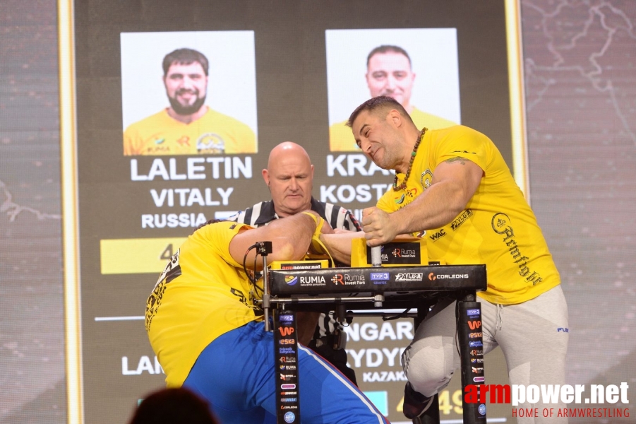 Zloty Tur 2017 - right hand finals # Armwrestling # Armpower.net