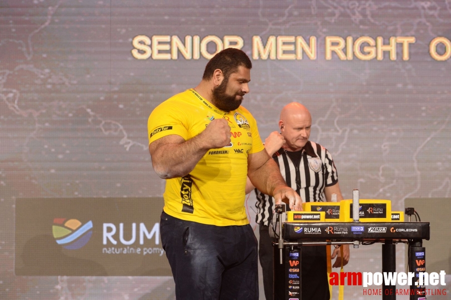 Zloty Tur 2017 - right hand finals # Armwrestling # Armpower.net