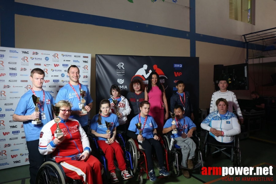 Anna Mazurenko with competitors - Disabled World Cup 2017 # Armwrestling # Armpower.net