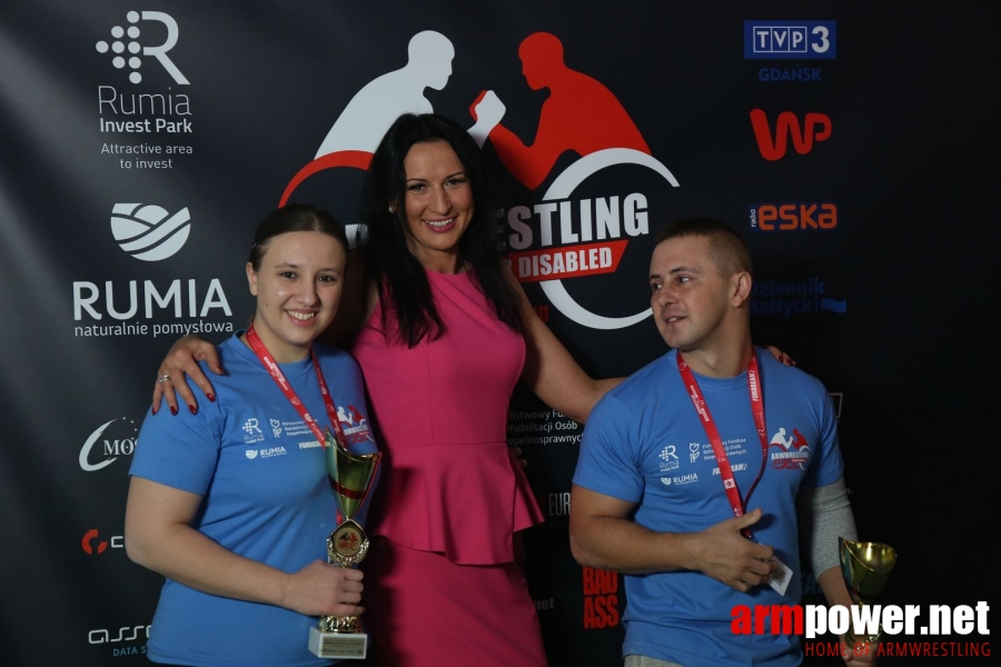 Anna Mazurenko with competitors - Disabled World Cup 2017 # Armwrestling # Armpower.net